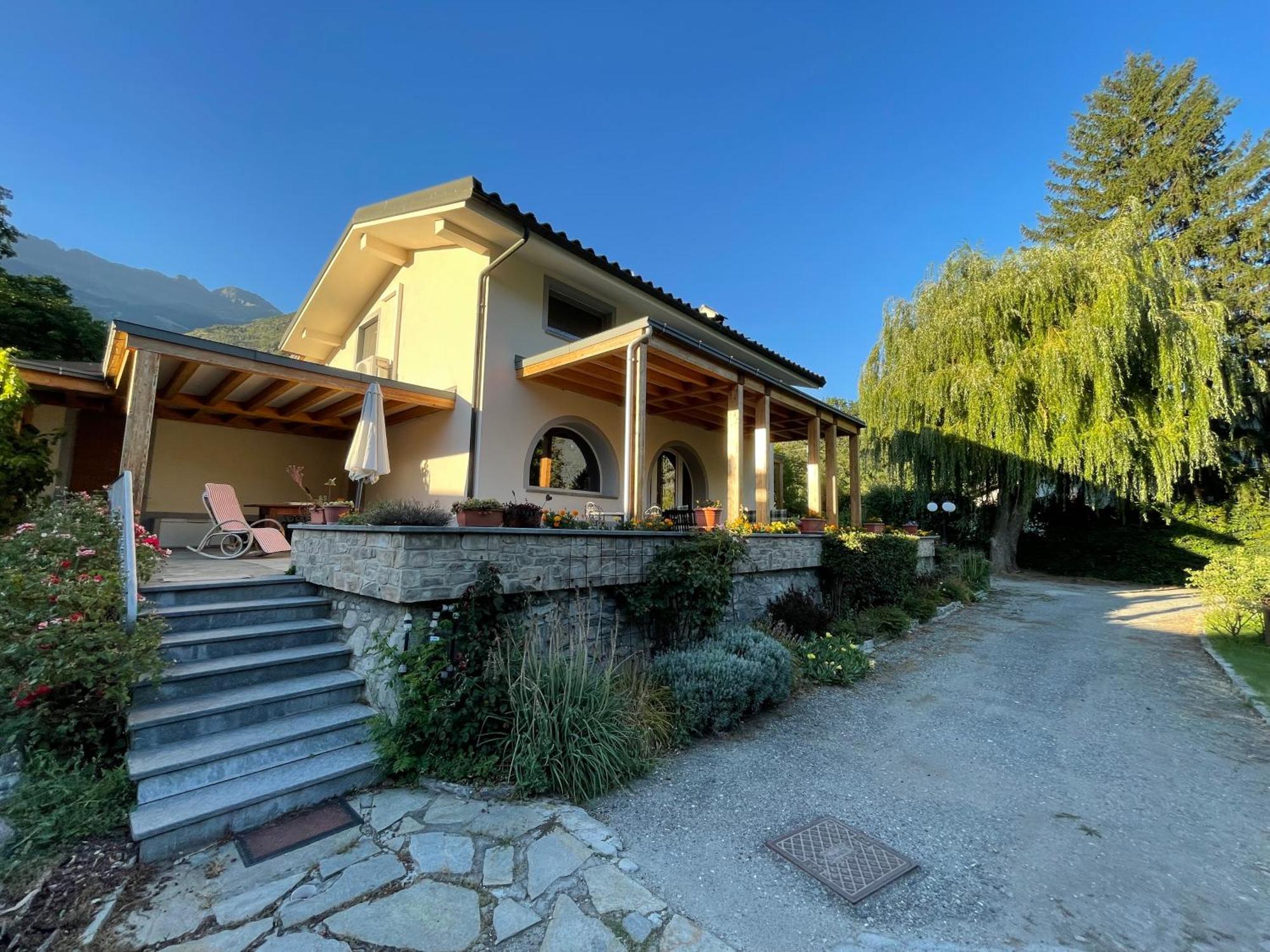 La Casina Di Oscar Ad Ao V Combe Vda Quart 0014 E 00I6 Διαμέρισμα Εξωτερικό φωτογραφία